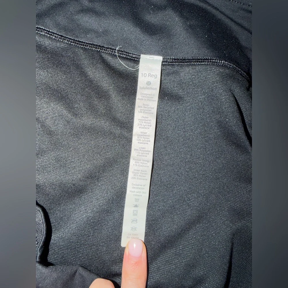 Lululemon Speed Up Short 2.5" - Picture 8 of 9